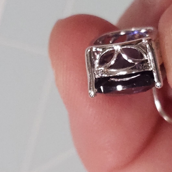 NWT JTV sterling Silver And Blue Stone Earrings - Picture 3 of 3